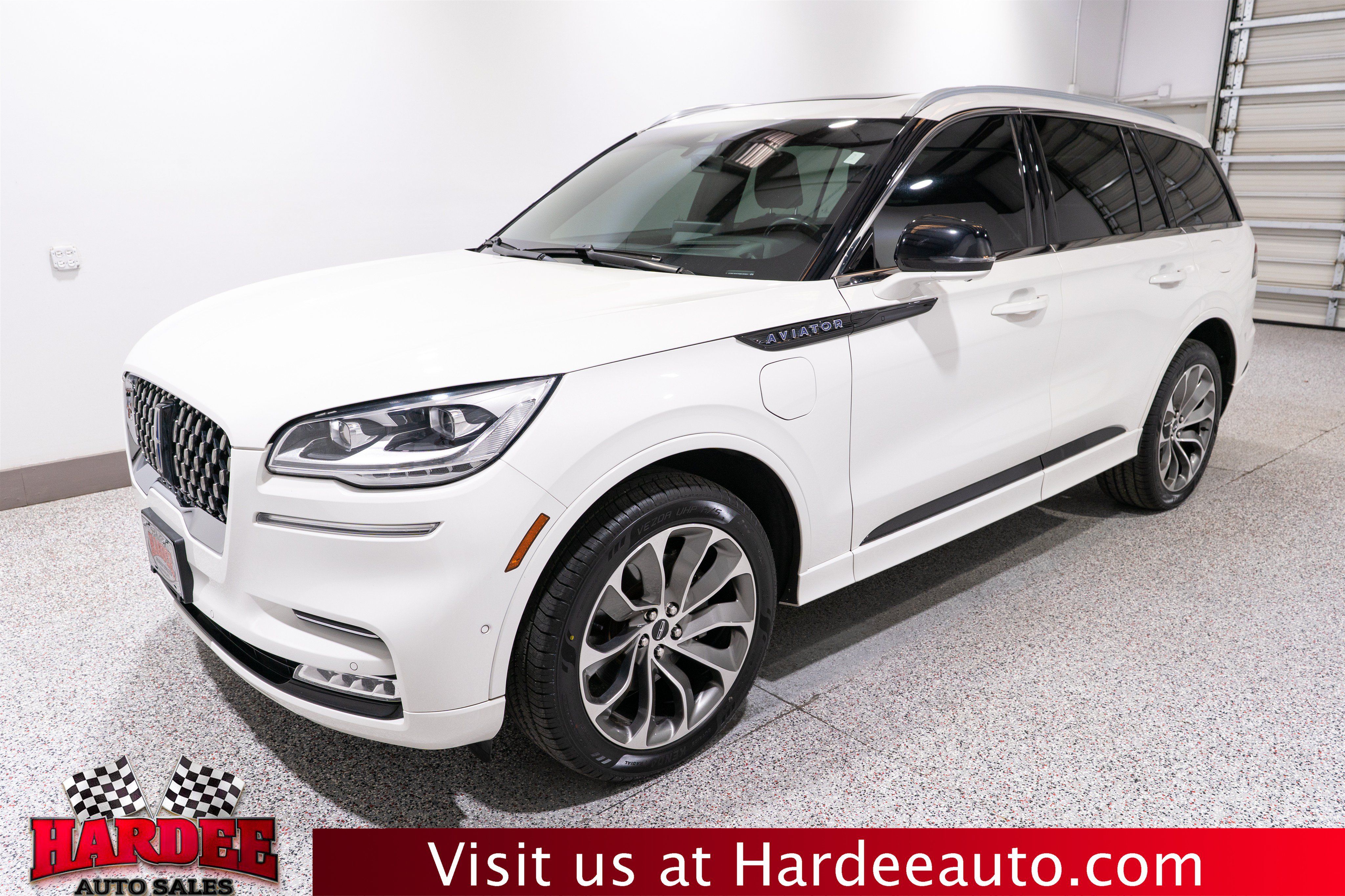 Used 2022 Lincoln Aviator Grand Touring w/ Equipment Group 301A AWD/4WD image 2