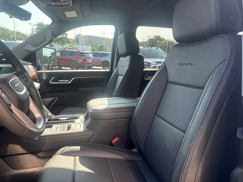 New 2026 GMC Sierra 2500 Denali w/ Denali Reserve Package AWD/4WD image 17