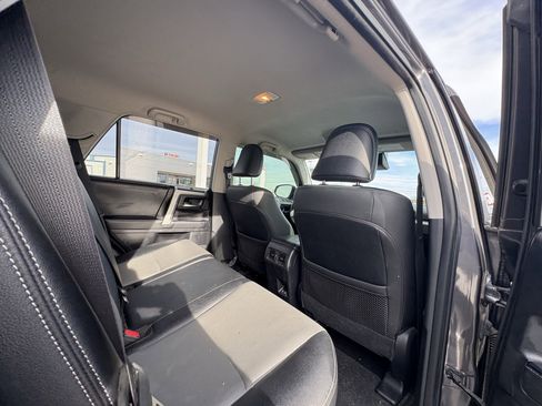 Used 2020 Toyota 4Runner SR5 Premium image 28