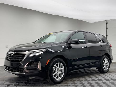 Used 2024 Chevrolet Equinox LT w/ LPO, Floor Liner Package FWD image 2