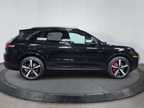 New 2026 Porsche Cayenne S AWD/4WD image 8