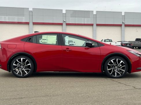 New 2026 Toyota Prius XSE Premium image 3