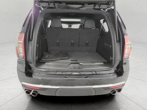 Certified 2023 Chevrolet Suburban Premier image 28