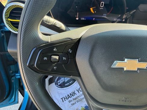 Used 2025 Chevrolet Trax LT image 28