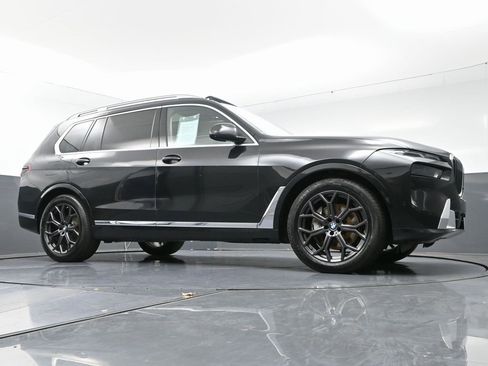 Used 2023 BMW X7 xDrive40i image 55