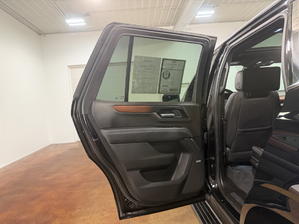 Used 2025 GMC Yukon Denali w/ Denali Reserve Package AWD/4WD image 46