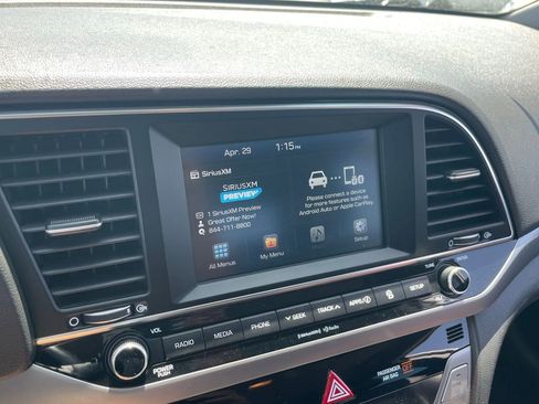 Used 2018 Hyundai Elantra Limited w/ Cargo Package FWD image 10