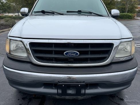Used 2001 Ford F150 XLT image 9
