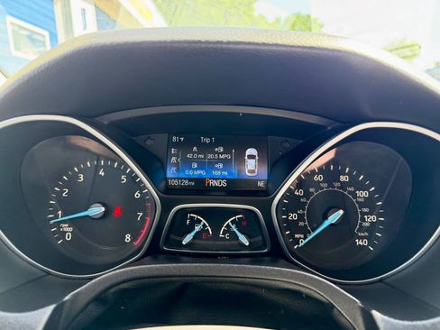 Used 2015 Ford Focus Titanium FWD image 37