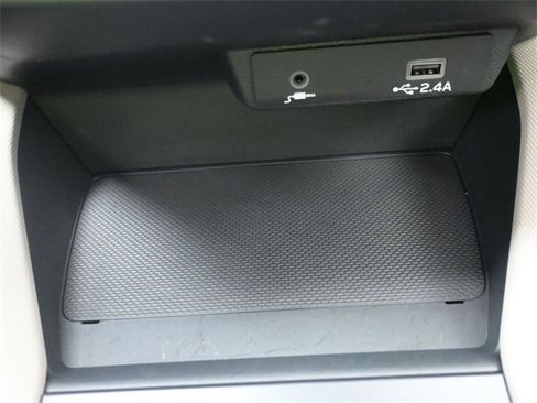 Used 2025 Subaru Forester w/ Convenience Package #1 image 13