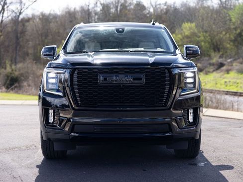 Used 2021 GMC Yukon Denali w/ Denali Ultimate Package image 12