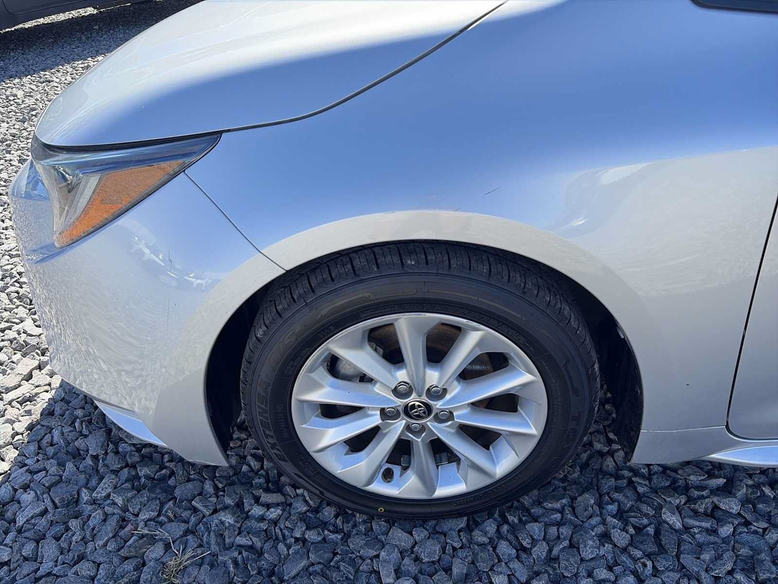 Used 2021 Toyota Corolla XLE FWD image 19