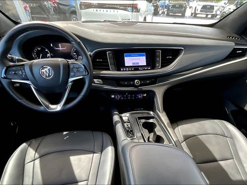 Used 2024 Buick Enclave Premium image 18