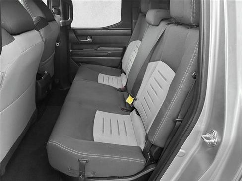 Used 2024 Toyota Tacoma TRD Off-Road image 17