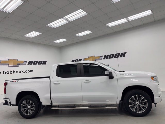 Used 2024 Chevrolet Silverado 1500 RST w/ Convenience Package II AWD/4WD image 4