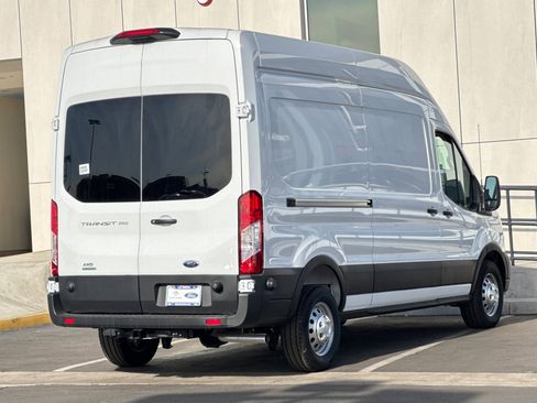 New 2026 Ford E-Transit 148 High Roof Extended image 3