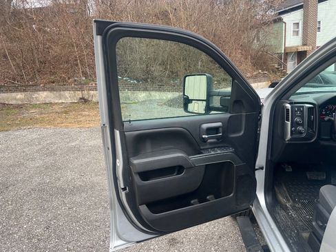 Used 2015 Chevrolet Silverado 1500 LT w/ Max Trailering Package image 9