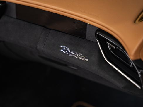 Used 2025 Ferrari Roma Spider RWD image 33