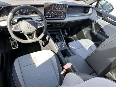 New 2026 Volkswagen Tiguan SE R-Line AWD/4WD image 10