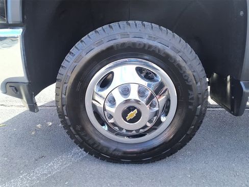 Used 2022 Chevrolet Silverado 3500 LTZ w/ LTZ Plus Package image 10