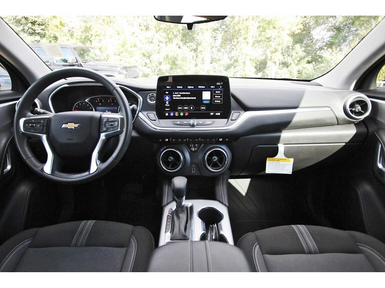Used 2024 Chevrolet Blazer LT w/ Redline Edition FWD image 7