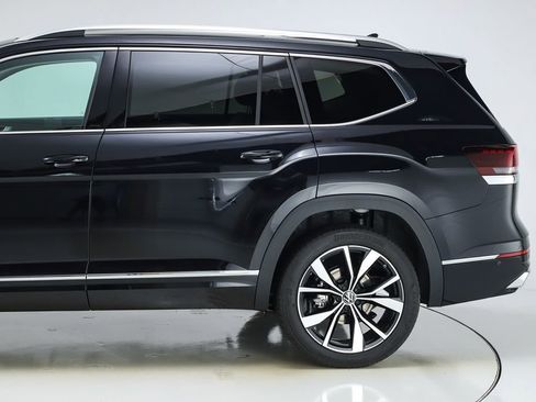 New 2026 Volkswagen Atlas SEL Premium R-Line image 4