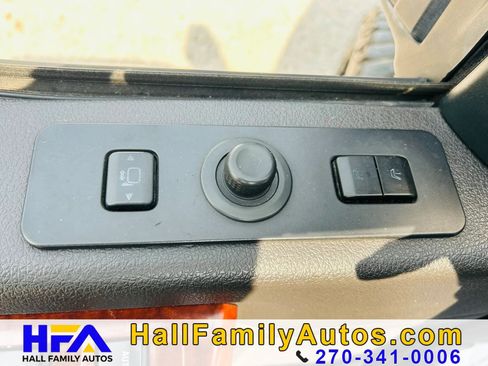 Used 2012 Ford F250 King Ranch w/ King Ranch w/Chrome Pkg AWD/4WD image 25