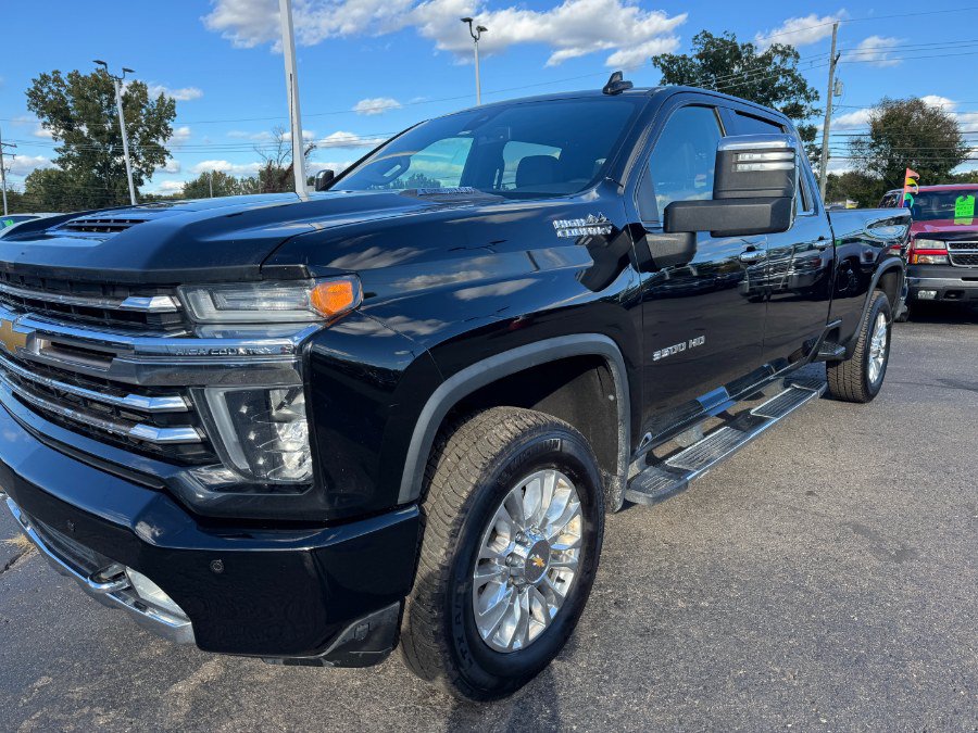 Used 2021 Chevrolet Silverado 3500 High Country w/ Safety Package II AWD/4WD image 9
