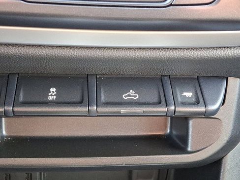 Used 2022 Chevrolet Colorado LT w/ LT Convenience Package image 25