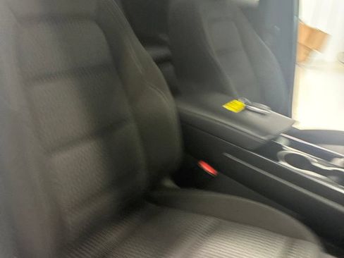 Used 2026 Chevrolet Equinox LT AWD/4WD image 36