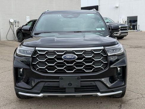 Used 2025 Ford Explorer Platinum w/ LUX Leather Package AWD/4WD image 16