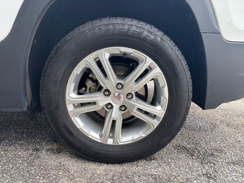 Certified 2019 GMC Terrain SLE w/ Driver Convenience Package FWD image 22