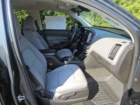 Used 2017 Chevrolet Colorado W/T RWD image 34