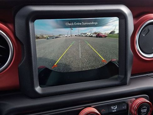 Used 2022 Jeep Gladiator Rubicon AWD/4WD image 18
