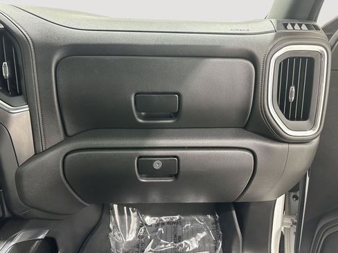 Used 2021 GMC Sierra 1500 AT4 w/ Technology Package AWD/4WD image 27