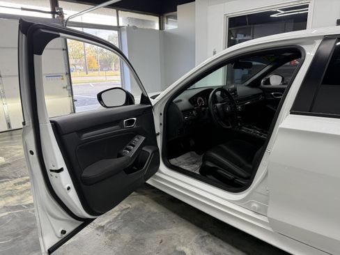 Used 2024 Honda Civic Sport image 10