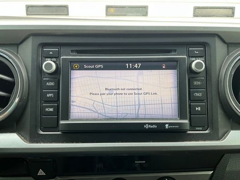 Used 2016 Toyota Tacoma SR5 w/ Towing Package image 28