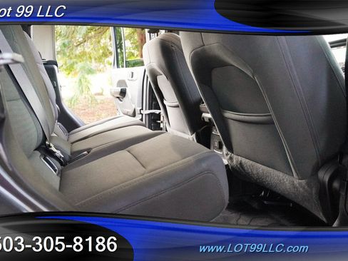 Used 2021 Jeep Gladiator Sport image 16