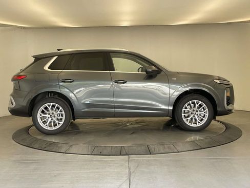 New 2026 Audi Q3 quattro 2.0T AWD/4WD image 8