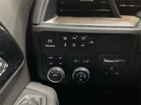 Used 2025 Chevrolet Tahoe High Country w/ Sun And Tow Package image 35