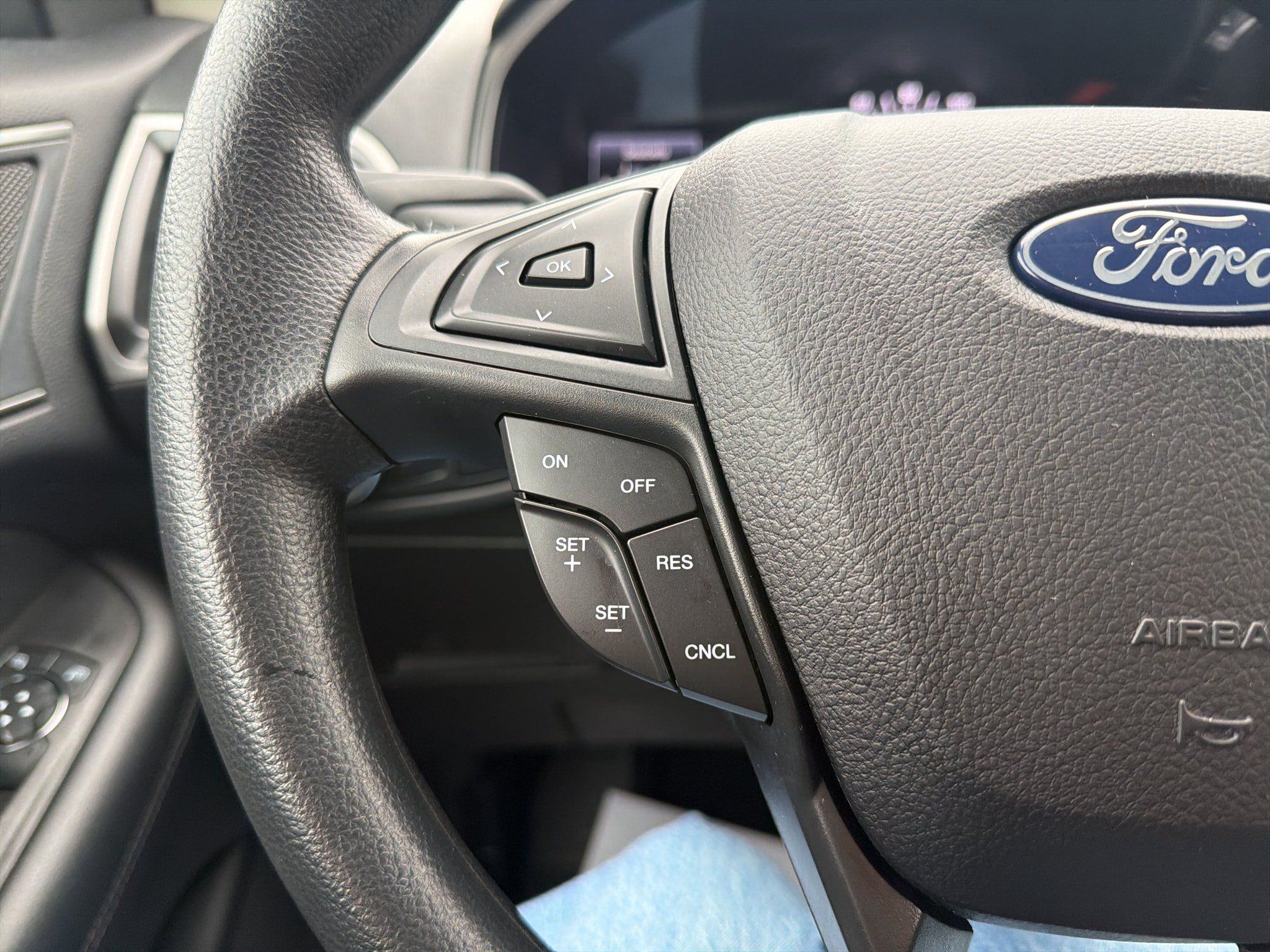 Used 2023 Ford Edge SE w/ Black Appearance Package AWD/4WD image 16