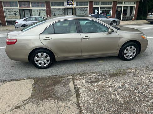 Used 2007 Toyota Camry LE FWD image 6