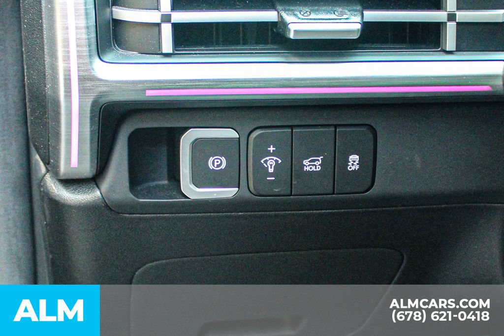 Used 2024 Hyundai Santa Fe Limited FWD image 29