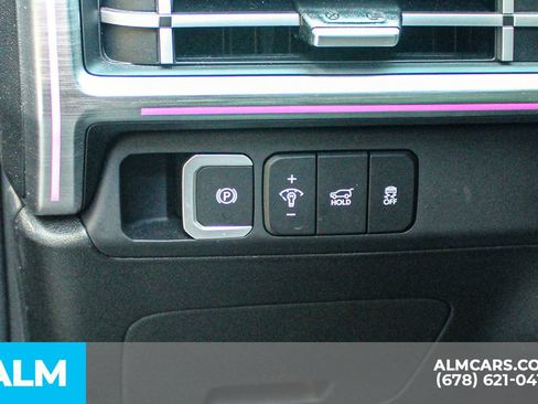 Used 2024 Hyundai Santa Fe Limited FWD image 29