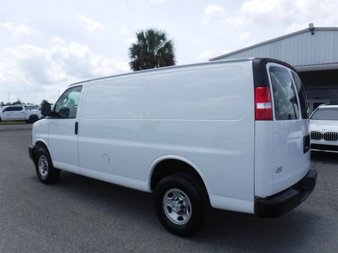 Used 2021 Chevrolet Express 2500 w/ Driver Convenience Package RWD image 9