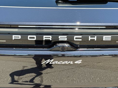 Used 2026 Porsche Macan 4 Electric AWD/4WD image 40