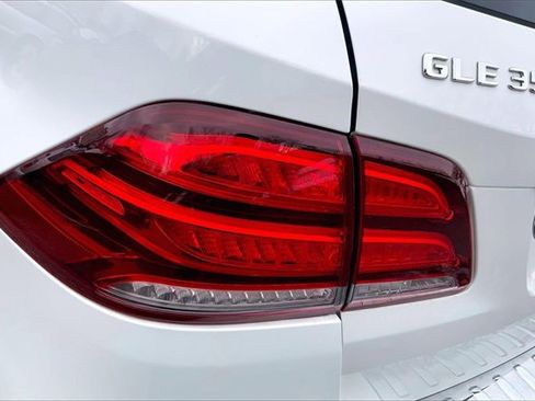 Used 2018 Mercedes-Benz GLE 350 4MATIC image 25