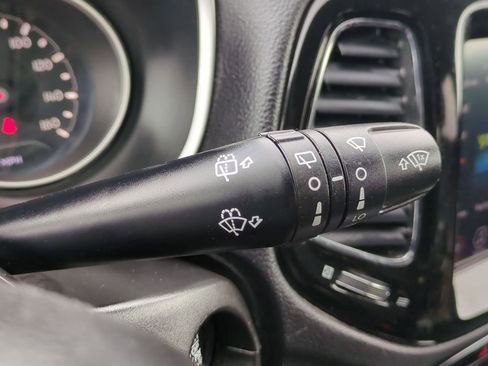 Used 2020 Jeep Compass Limited image 25