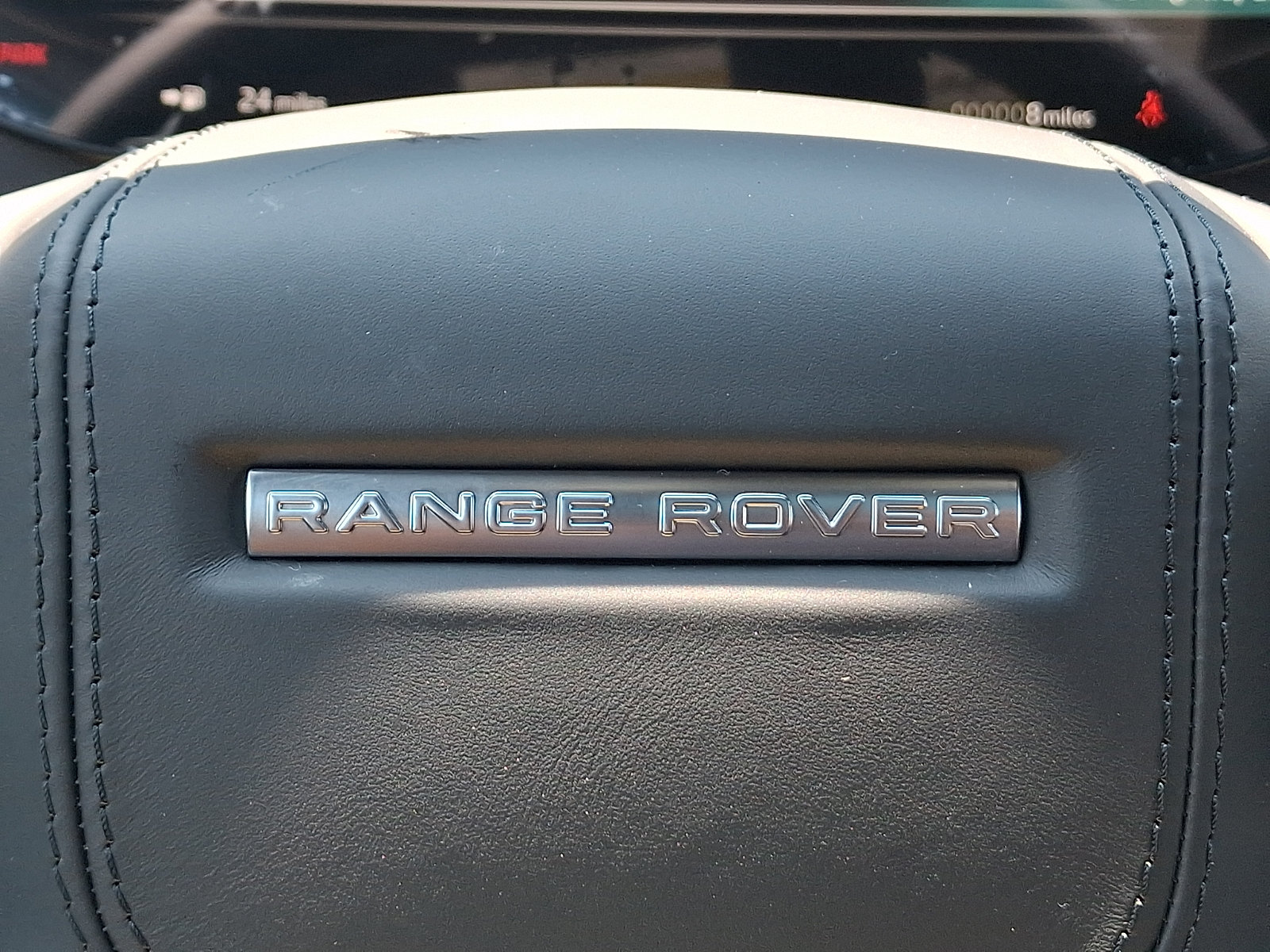 New 2026 Land Rover Range Rover Long Wheelbase SE AWD/4WD image 20