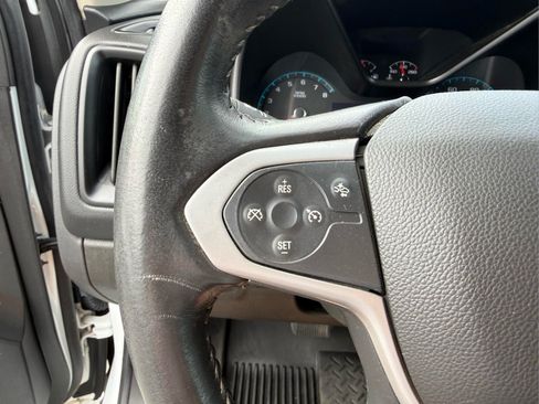 Used 2022 Chevrolet Colorado LT w/ Safety Package AWD/4WD image 28